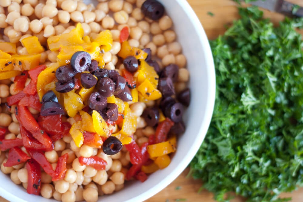 chickpea salad ingredients