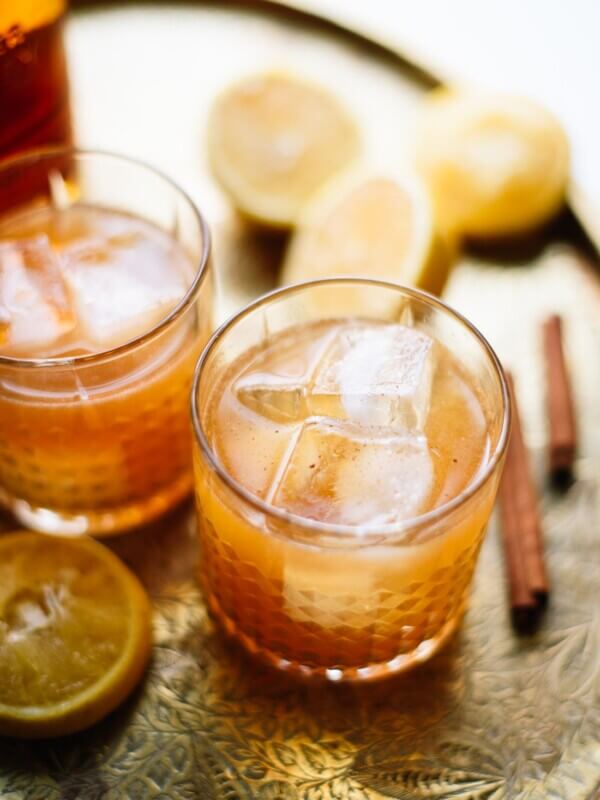 How to make amazing, maple-sweetened whiskey sours at home - cookieandkate.com