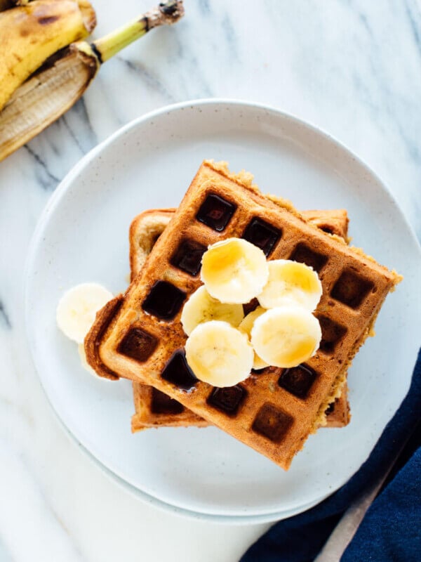 The best banana oat waffles recipe—these waffles are made with oat flour, so they're gluten free! cookieandkate.com