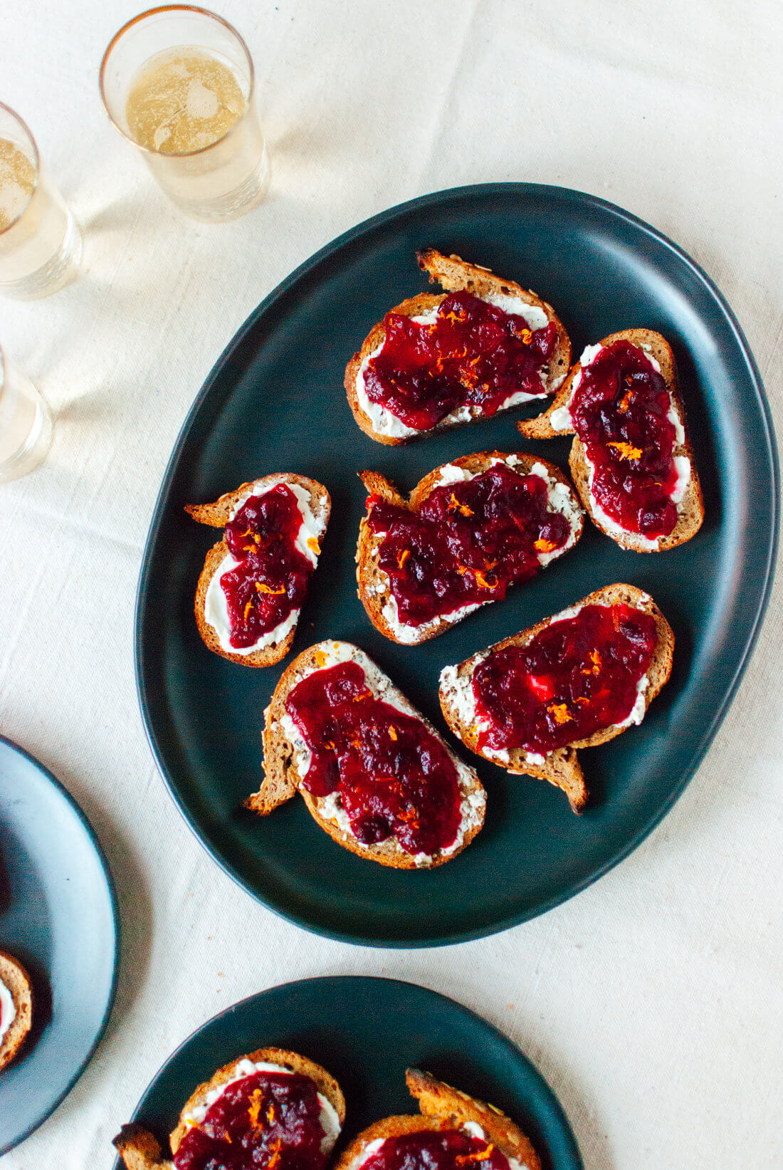cranberry sauce goat cheese crostini recipe